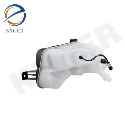 Buy LR060349 Auto Engine Coolant Recovery Expansion Tank Radiator Bottle With Sensor  LR024296 J9C1432 31200321 For Land Rover online manufacture